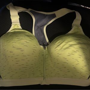 Like New VSX Victoria's Secret Front Zip Clasp Racerback Green Sports Bra 38D
